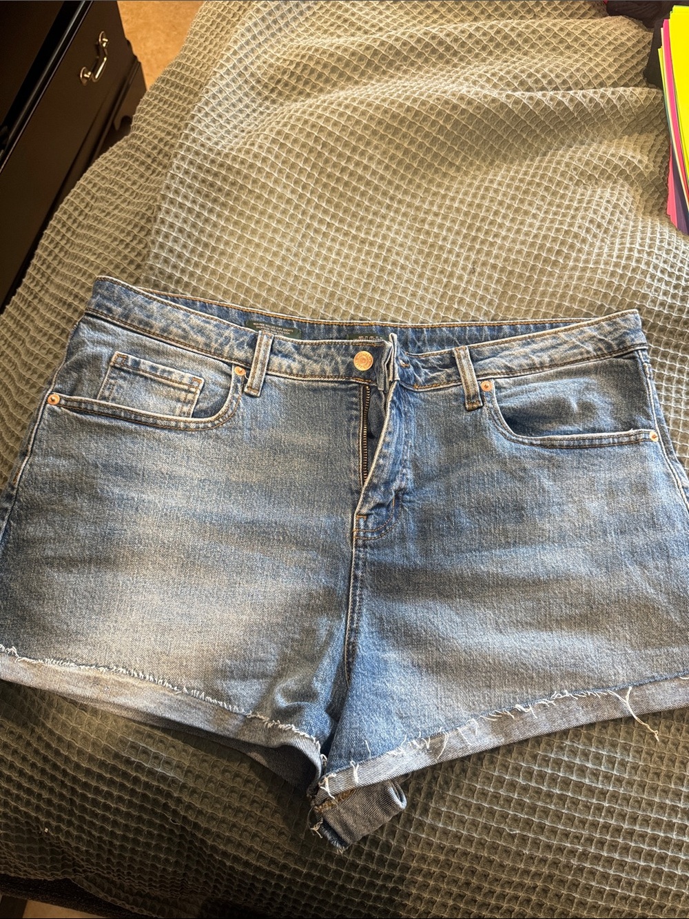 wild fable Light Blue High-Rise Frayed Hem Denim Shorts-size 16 like new